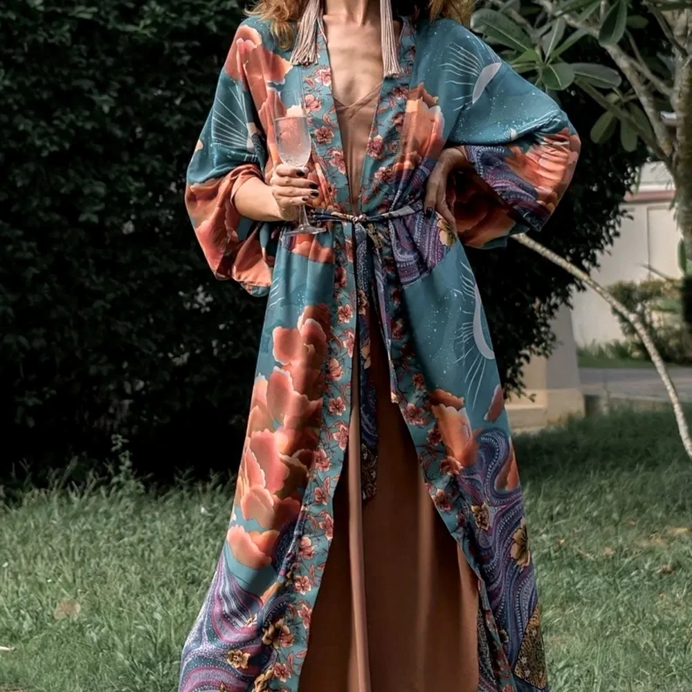 Magic crescent moon kimono - Picture 3 of 7